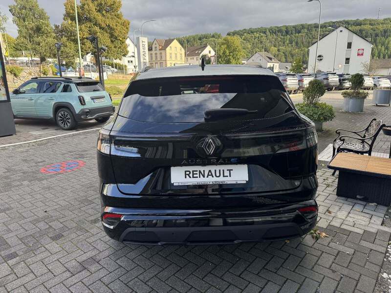 Fahrzeugabbildung Austral Iconic Esprit Alpine 200 E-Tech Bild 6 von 11