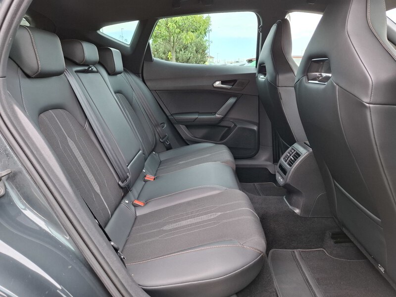 Fahrzeugabbildung Formentor VZ 2.0 TSI 4Drive (310 PS) 7-Gang-DSG Bild 15 von 49