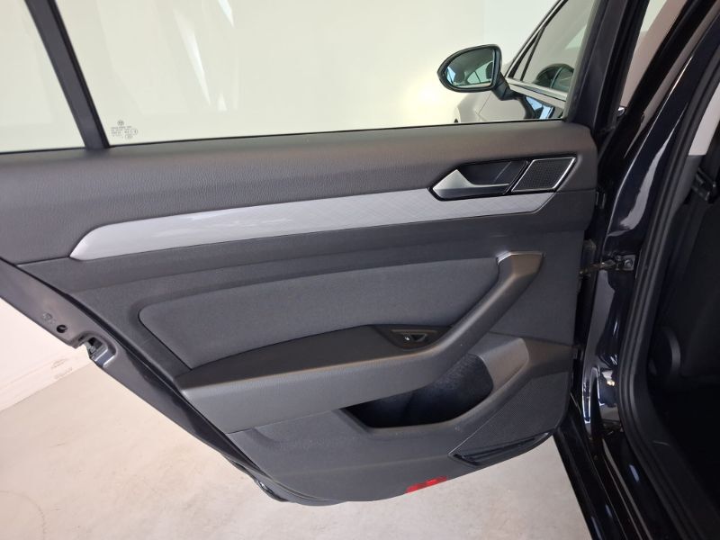 VOLKSWAGEN Passat 2021 — imagine 11