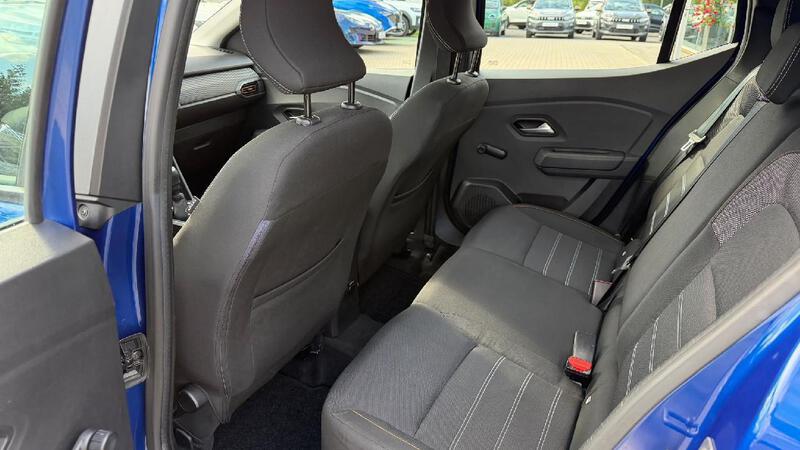 Fahrzeugabbildung Sandero Stepway Comfort TCe 90 Bild 9 von 18
