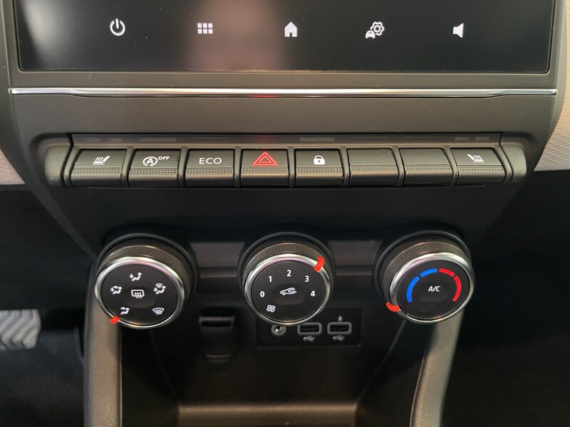 Fahrzeugabbildung Clio EVOLUTION TCe 90 PS X-tronic Bild 39 von 49