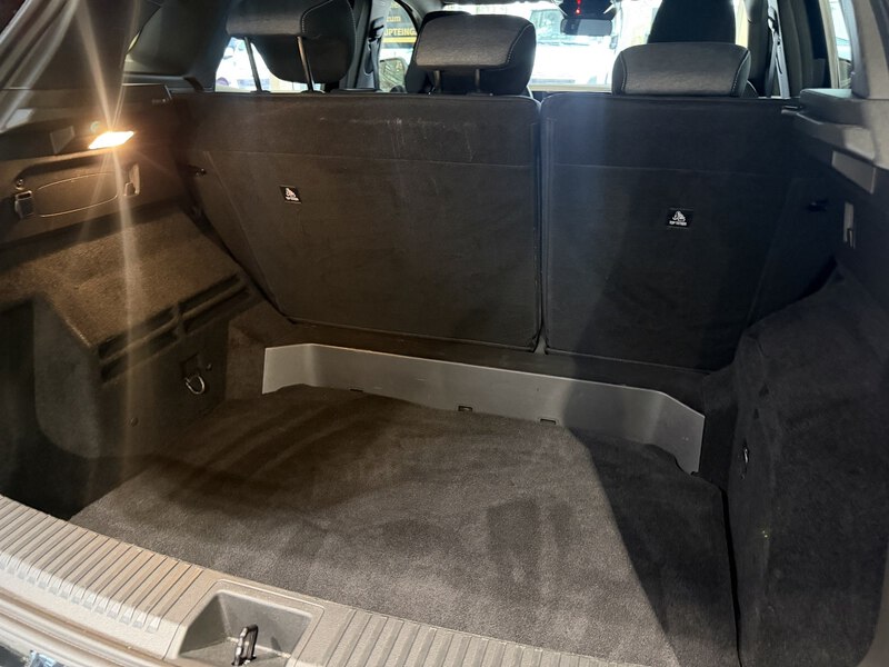 Fahrzeugabbildung Austral Equilibre Mild Hybrid 140 PS Bild 12 von 50