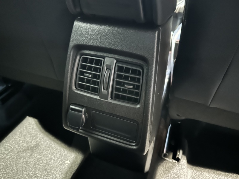 Fahrzeugabbildung Captur Evolution TCe 90 PS Bild 18 von 50
