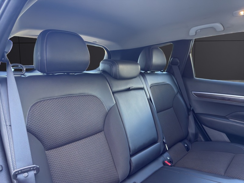 Fahrzeugabbildung Koleos Allrad Navi Rückfahrkamera Bild 7 von 15