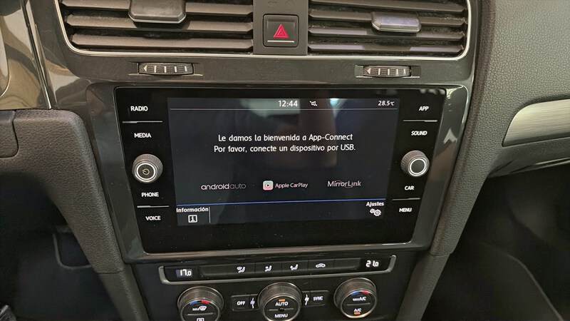 Volkswagen Golf VII