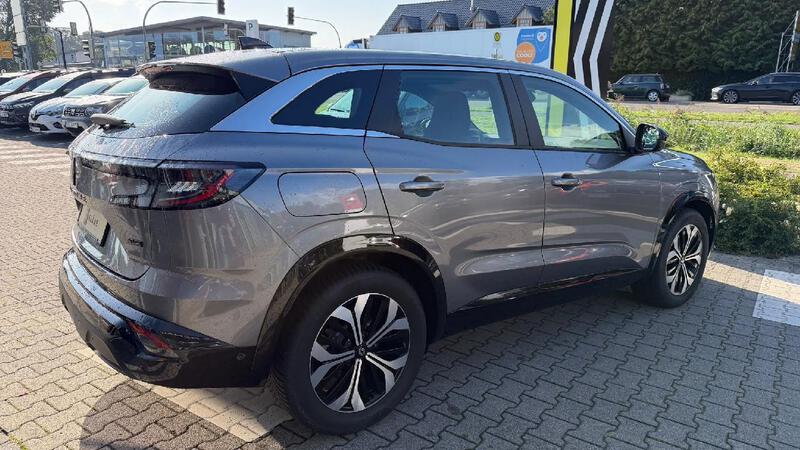 Fahrzeugabbildung Austral E-Tech Full Hybrid 200 Bild 5 von 16