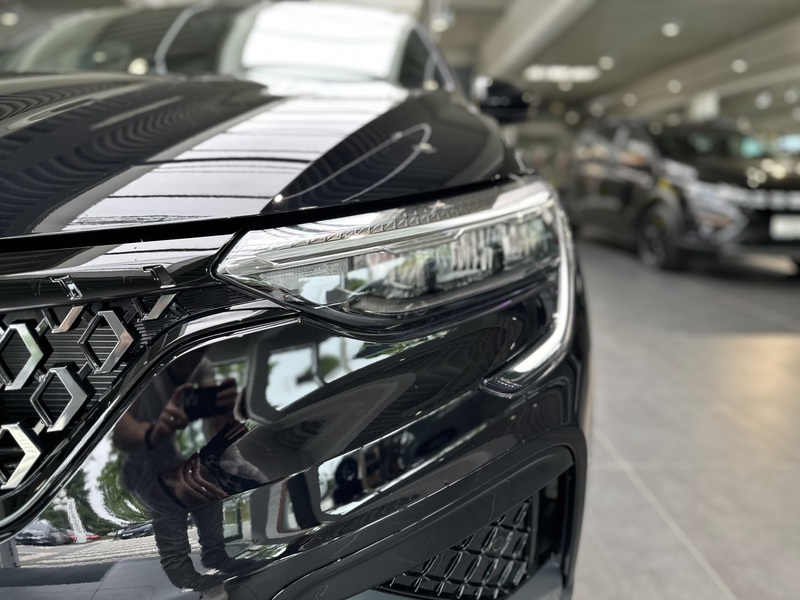 Fahrzeugabbildung Arkana Esprit Alpine 160 PS EDC Mild Hybrid Bild 3 von 50