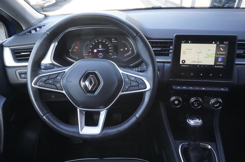 Fahrzeugabbildung Captur Techno Bild 10 von 20