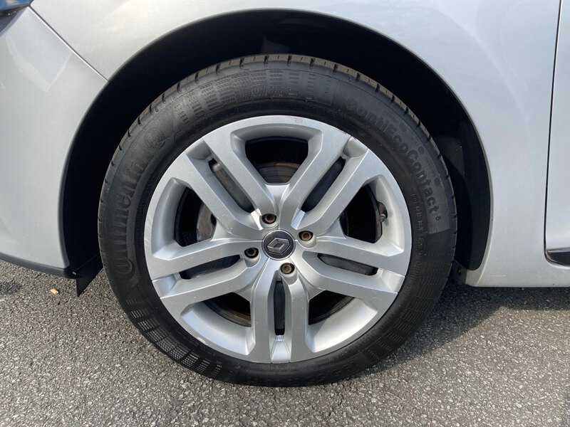 Fahrzeugabbildung Clio LIMITED TCe 75 Bild 12 von 12