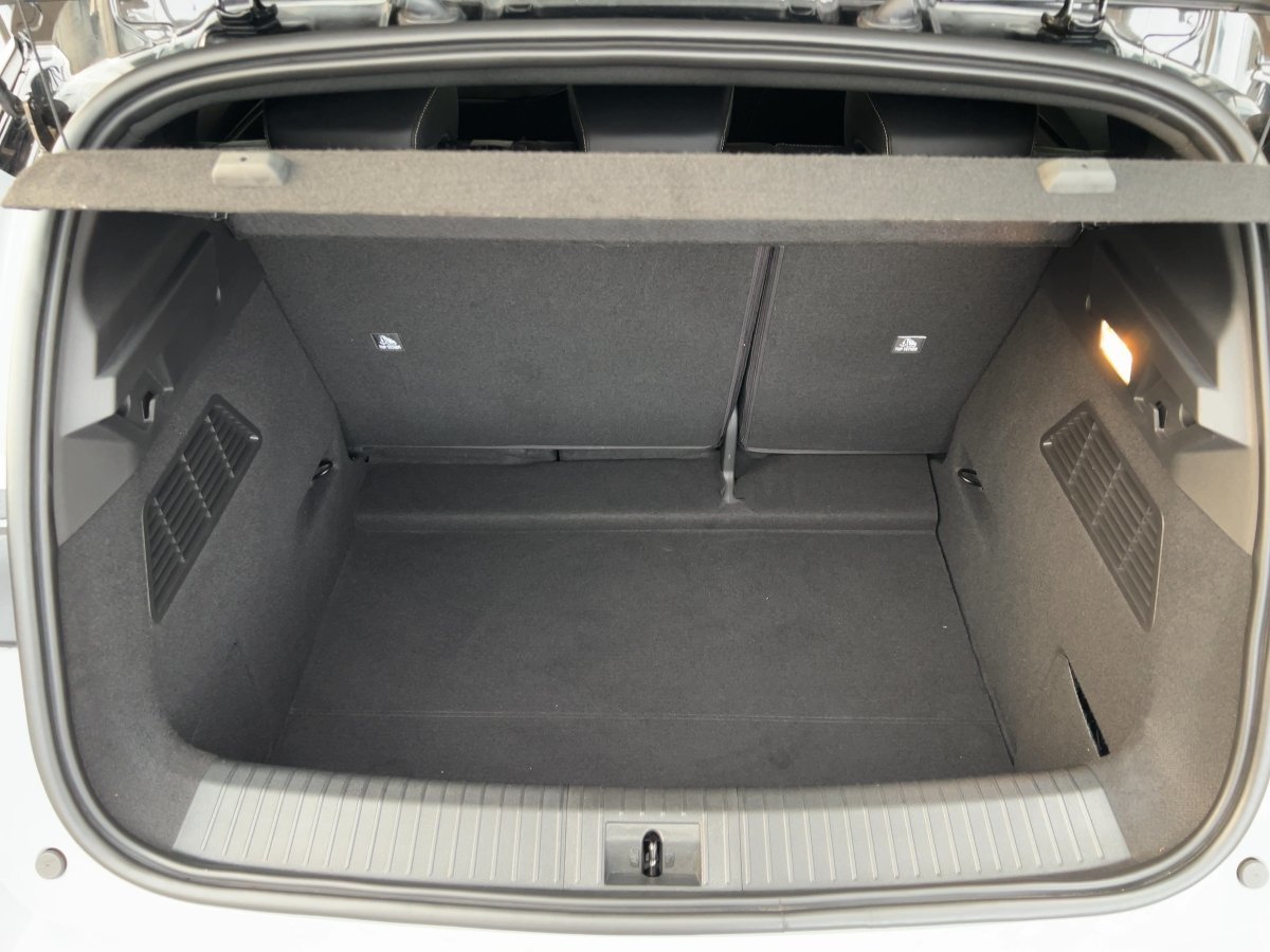 Renault Megane E-TECH – Bild 21