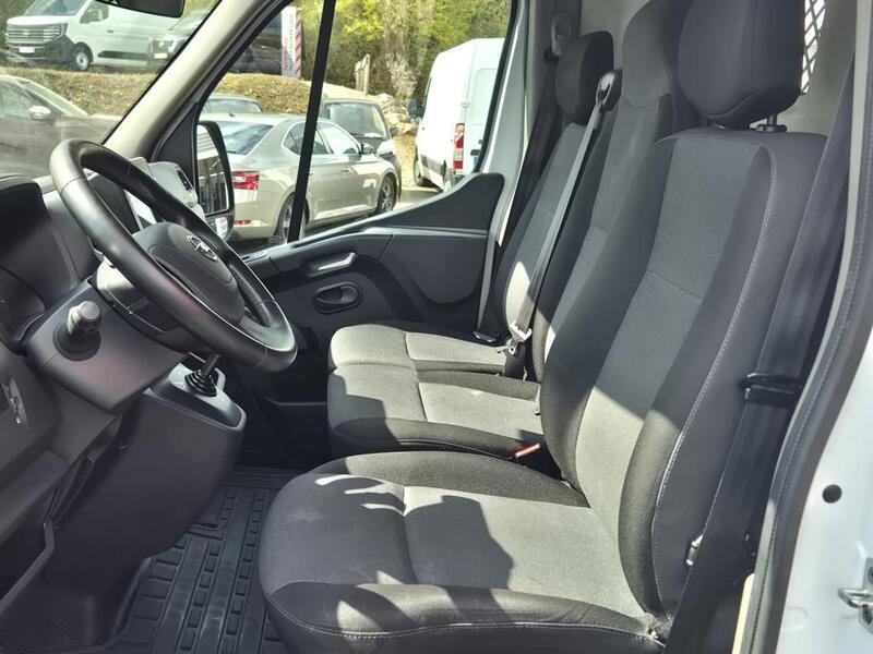 Nissan Interstar
