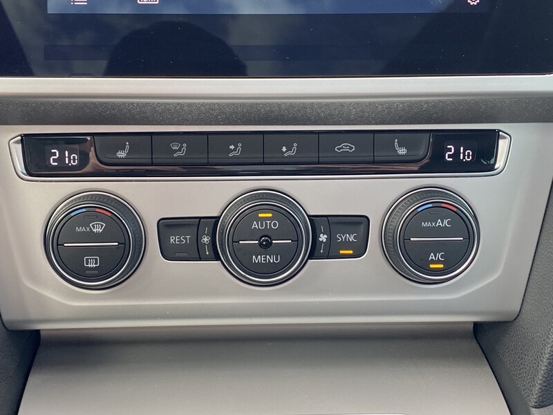 VW Passat Variant