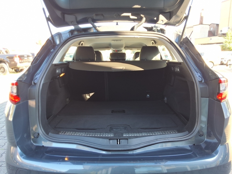 Fahrzeugabbildung Megane ENERGY TCE 130/CARPLAY/PDC/KLIMA Bild 13 von 16