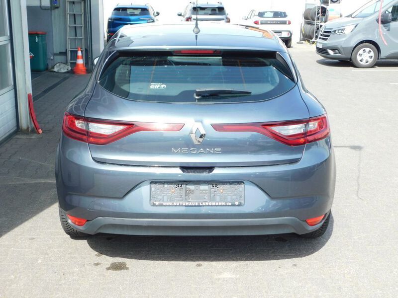 Fahrzeugabbildung Megane IV Entry TCe 115 GPF Bild 5 von 14