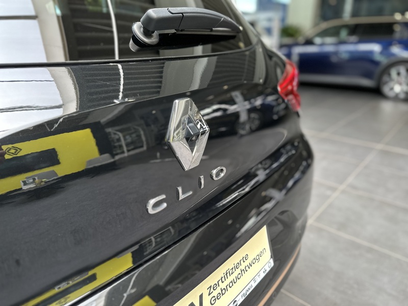 Fahrzeugabbildung Clio LUTECIA TCe 90 Bild 20 von 50