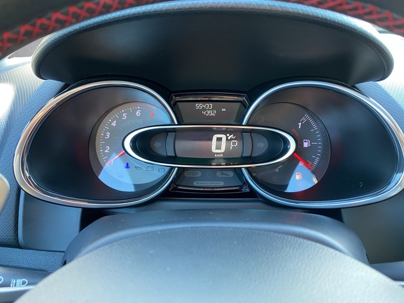 Fahrzeugabbildung Clio Sport TCe 200 Bild 11 von 15