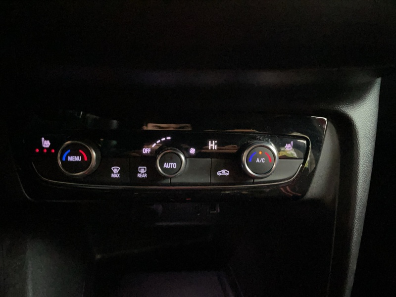 Fahrzeugabbildung Corsa F 1.2 Turbo GS Line *360°*SHZ* Bild 14 von 15