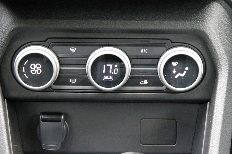 Fahrzeugabbildung Jogger Expression TCe 100 ECO-G Bild 13 von 28