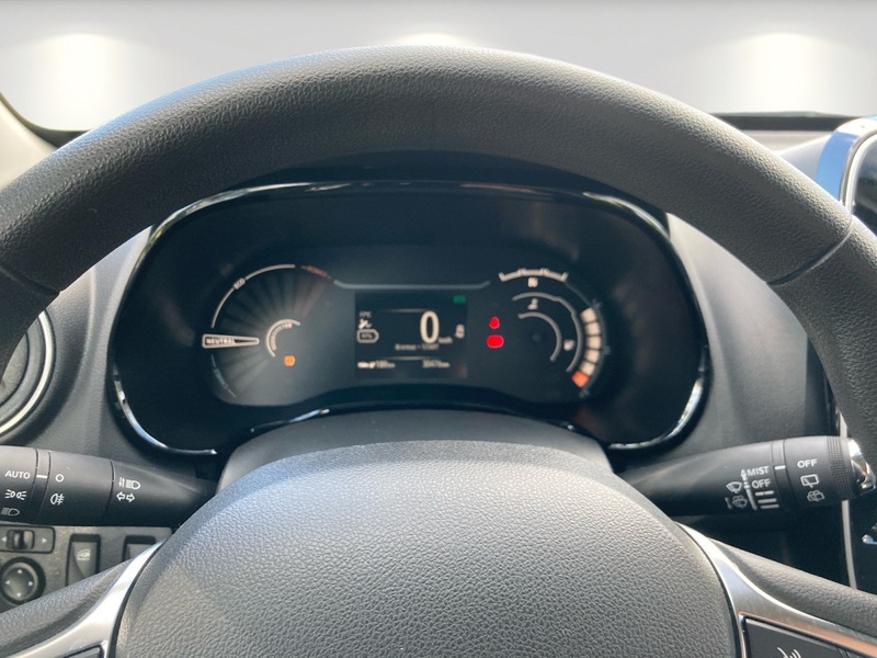 Fahrzeugabbildung Spring CCS Laden+Tochsreen-Farbdisplay Bild 12 von 17
