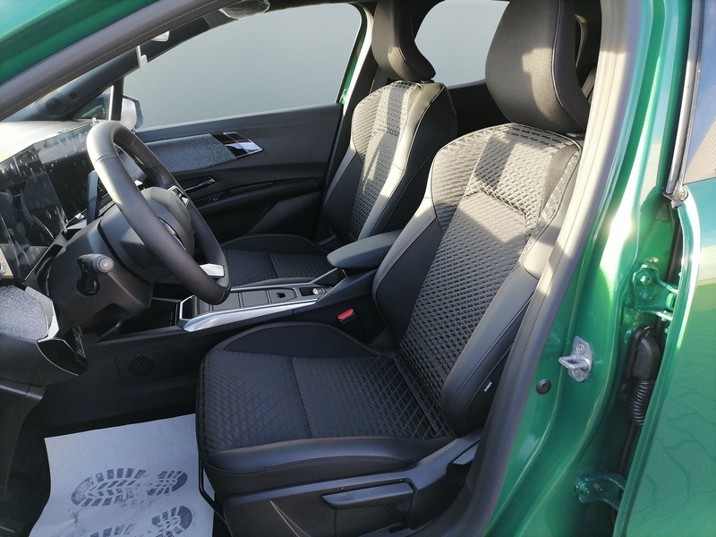 Fahrzeugabbildung Clio VI Techno Full Hybrid E Bild 7 von 14