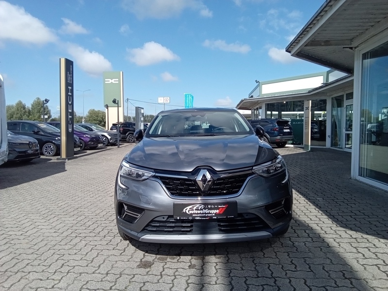 Fahrzeugabbildung Arkana TECHNO E-TECH Hybrid 145 Bild 6 von 15