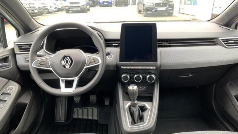 Fahrzeugabbildung Clio Techno Bild 14 von 15