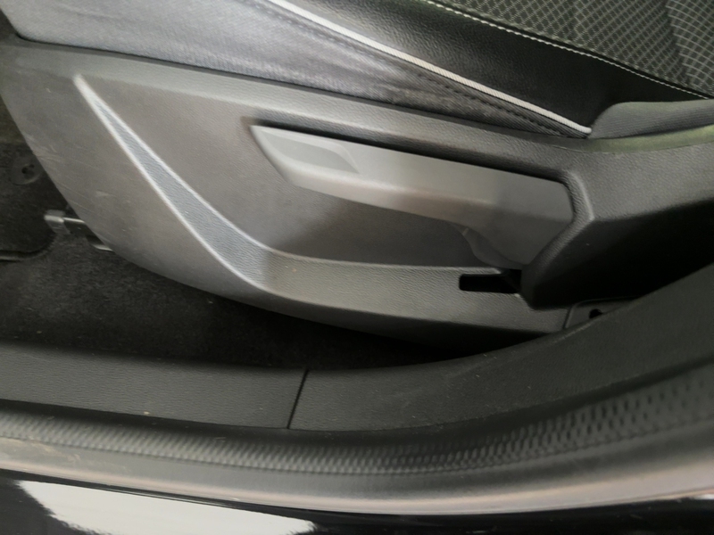 Fahrzeugabbildung Arkana 1.3 TCe 140 Mild-Hybrid Techno Bild 30 von 30