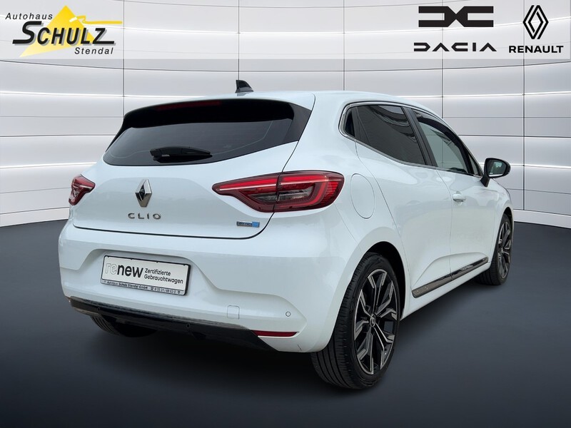 Fahrzeugabbildung Clio INTENS E-TECH 140 Bild 3 von 16