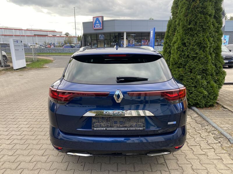 Fahrzeugabbildung Megane Grandtour INTENS E-TECH PLUG-IN 160 Bild 5 von 19