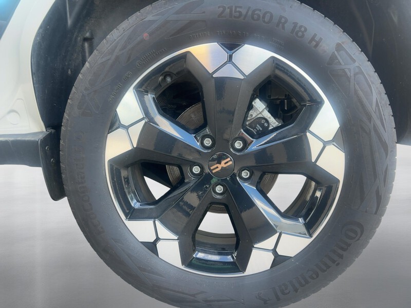 Fahrzeugabbildung Duster Extreme+ hybrid 140 Bild 11 von 11