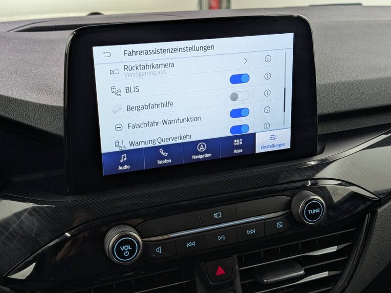 Fahrzeugabbildung Kuga 2.5 PHEV ST-Line X HUD B&O AHK ACC Pano Bild 31 von 45