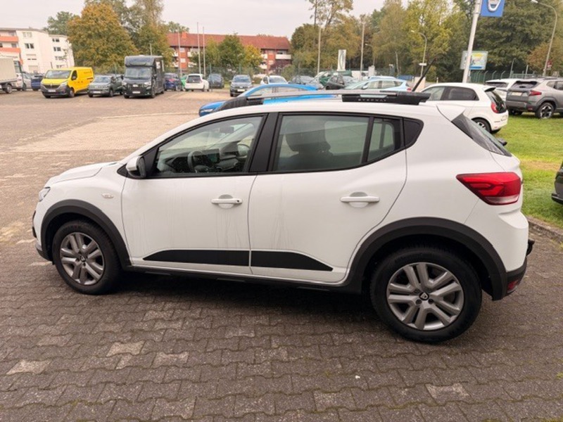 Fahrzeugabbildung Sandero LPG Bild 2 von 26