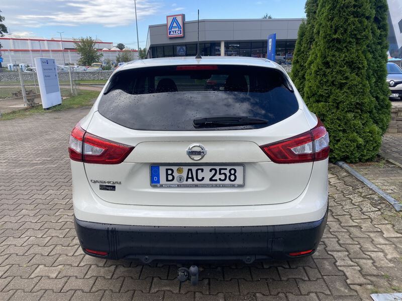 Fahrzeugabbildung Qashqai N-Connecta Bild 5 von 17