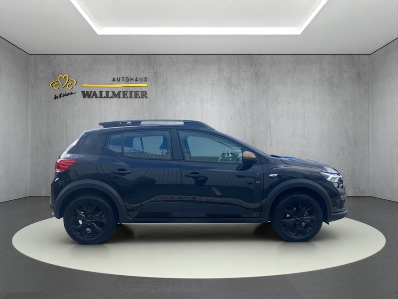 Fahrzeugabbildung Sandero III Stepway Extreme 1.0 TCe 90 Automatik Bild 4 von 15