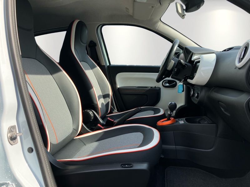 Fahrzeugabbildung Twingo *SHZ/Rückfahrkamera Bild 15 von 17