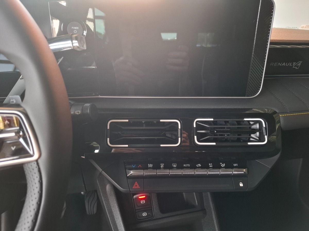 Renault R 4 – Bild 10