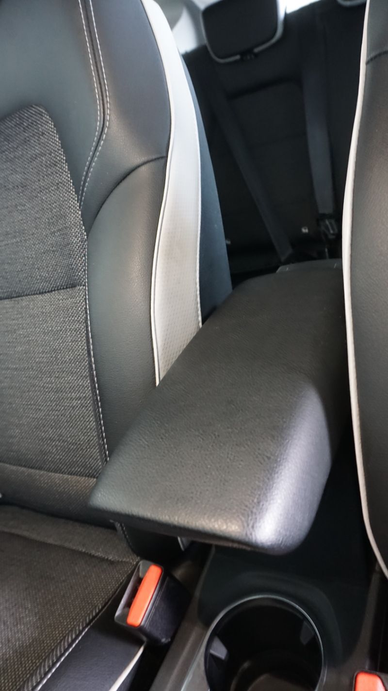 RENAULT Captur 0 — imagine 18