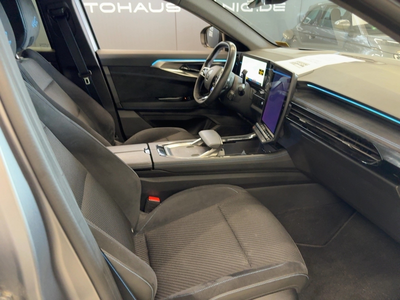 Fahrzeugabbildung Austral Iconic Esprit Alpine full hybrid 200 Bild 10 von 16