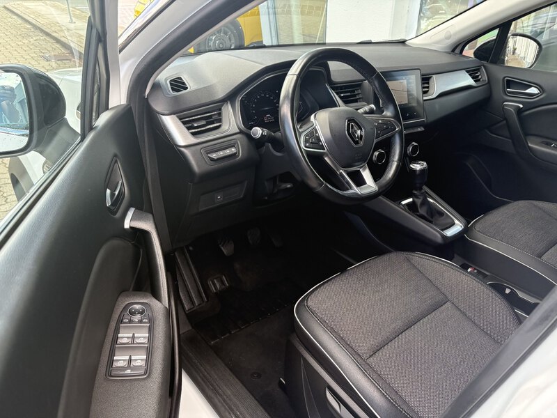 Fahrzeugabbildung Captur INTENS TCe 90 Bild 8 von 10