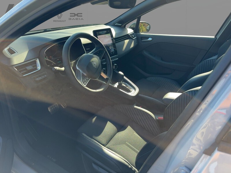 Fahrzeugabbildung Clio + BOSE Bild 6 von 10