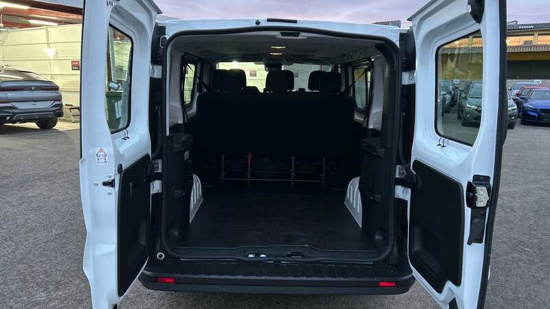 Renault Trafic Combi
