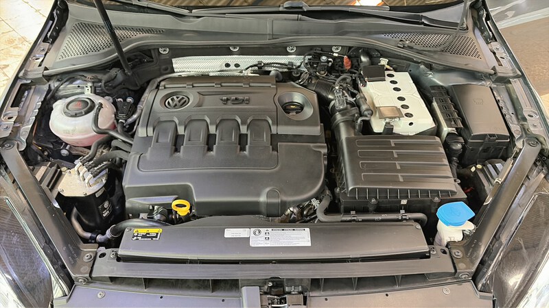 Volkswagen Golf VII