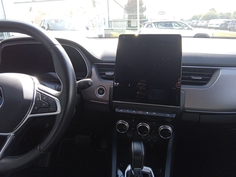 Fahrzeugabbildung Arkana TECHNO E-TECH Hybrid 145 Bild 10 von 15