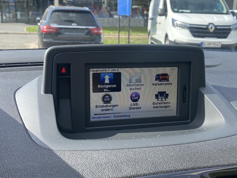 Fahrzeugabbildung Megane III Bose Edition TCe Bild 13 von 18