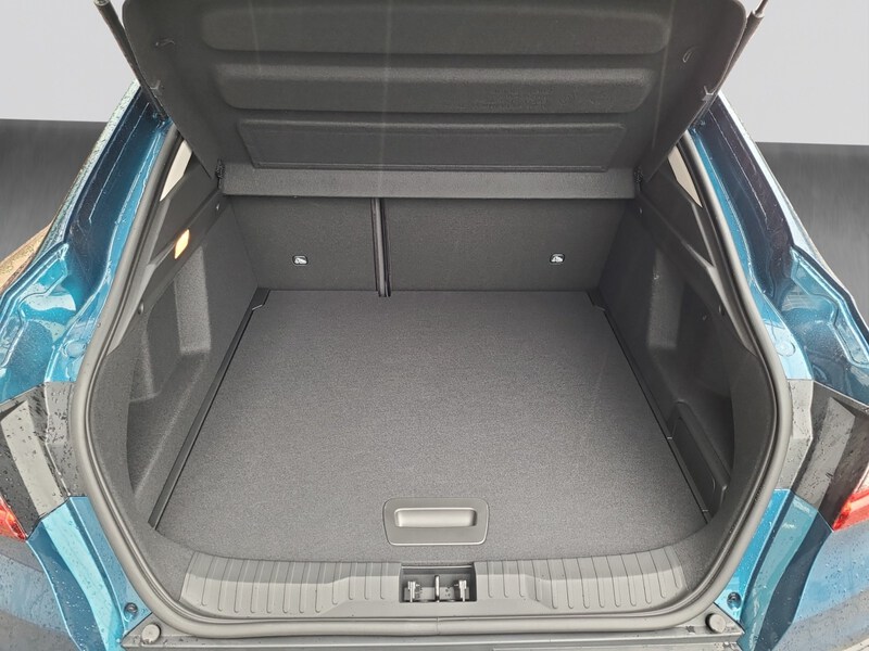 Fahrzeugabbildung Arkana TECHNO E-TECH Hybrid 145*KAM*NAVI*SHZ* Bild 11 von 15