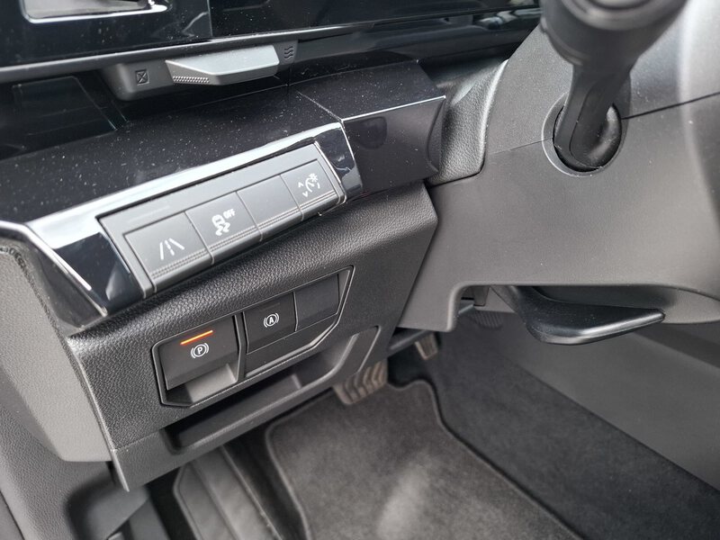 Fahrzeugabbildung Austral Techno Mild Hybrid 160 Automatik Bild 40 von 47