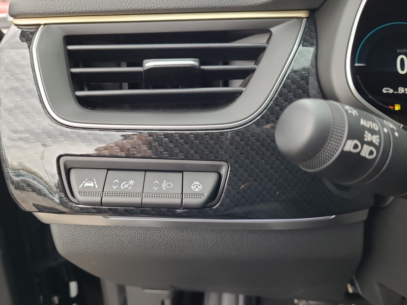 Fahrzeugabbildung Arkana E-TECH Hybrid 145+NAVI*LED* Bild 14 von 15