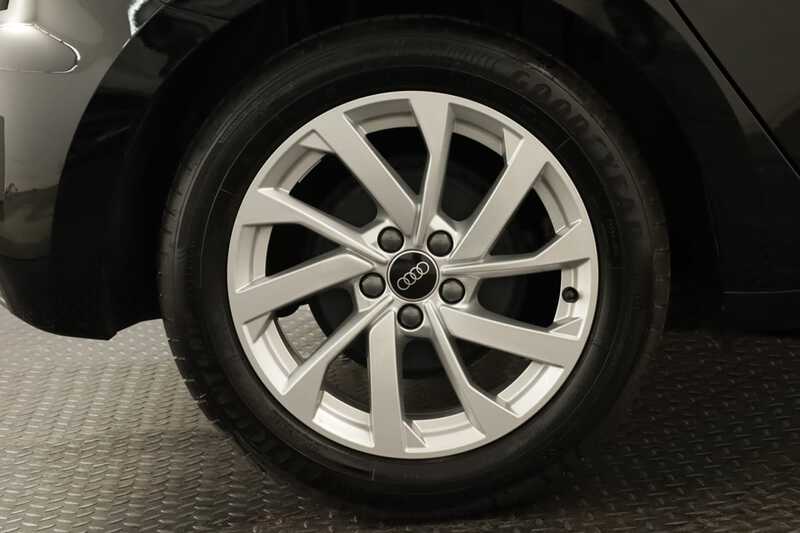 AUDI A1 A1 SB 25 TFSI Advanced — photo 5
