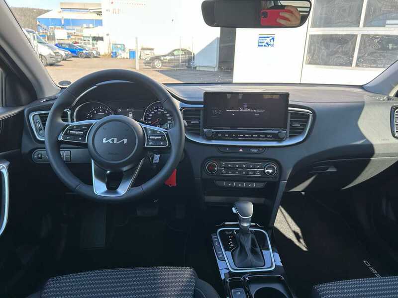Fahrzeugabbildung Ceed _5 1.5T 140 DCT7 VIS K Bild 13 von 19