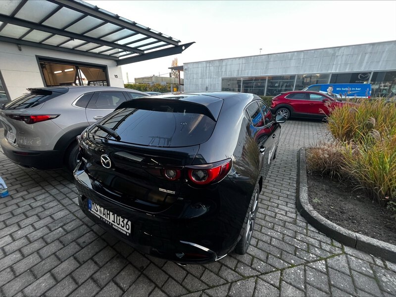 Fahrzeugabbildung 3 2.5L e-SKYACTIV G 140ps 6AT FWD Exclusive-line Bild 7 von 22